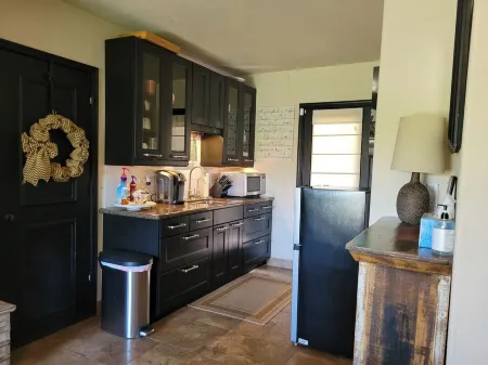 Cozy Guest Suite with Private Backyard