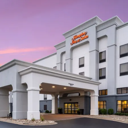 Hampton Inn & Suites Cedar Rapids - North