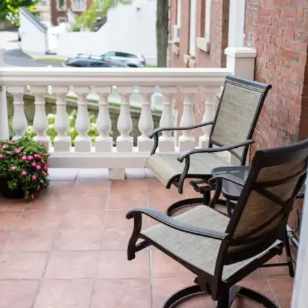 Lovely 4 bedroom rental with spacious master suite