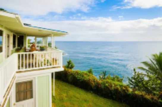 Stunning, Majestic, Oceanfront Location, with Stunning View and Air Conditioning