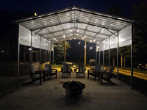 Hidden Jewell Studio Suite #1 - 2Bd/1BA Kitchenette & Washer/Dryer on Outlaws