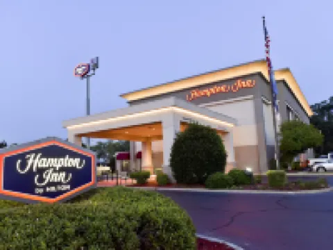 ハンプトン イン ラストン ラストンのホテル