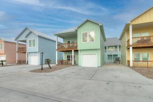 Paradise on Copano Bay ~ Complementary Kayaks ~ Pier and Pool 락포트 호텔