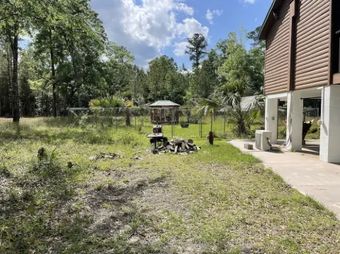 Peace on the river. Wakulla springs nearby. Wakulla River adjoins property