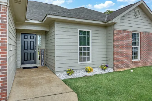 Cozy Family-Sized Home Minutes to Ft Moore and Downtown Columbus
