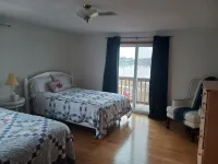 Riverfront house  with  kyacks  fire pit and gym Hotels in Wareham