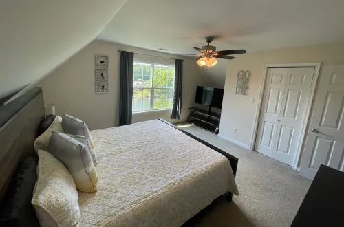 All Docked Out - Charming Waterfront Home, Spacious Dock