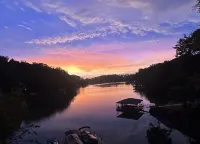 Lake Keowee Waterfront Town Home - 3 Bdrm, 3.5 Bath 7 Miles from Clemson Stadium Hotels in Oconee County