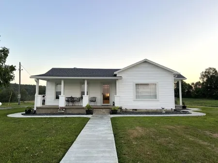 Littlefield Farmhouse in Princeton, KY