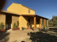 House in the countryside near the sea. Quiet ideal for children. Hotel in zona Spiaggia Le Dune