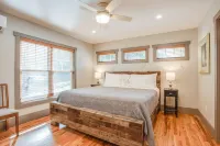 Modern Treetop Cottage with Covered Deck – Near Historic Hendersonville