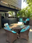 SoCal’s Tropical Paradise with Hot Tub