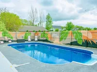 Relaxing Lakeview Retreat! Pool, Hot Tub, Firepit, Gameroom Perfect for Groups, Hotels in Milo