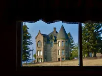 Completely Renovated Home with Mountain Views Hotels in Meagher County