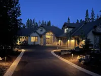 Four Seasons Luxury 5 Br Lodge w/ Hot Tub, Infinity Pool and More