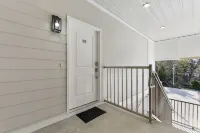 Beach View 1 Bed Apt.