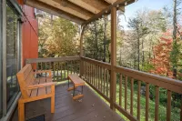 Summer Deal! Cozy Banner Elk Cabin Near Downtown & Prime Hiking Trails