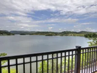Lake Life Luxury on the Water Hotele w: Grainger County
