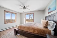 Lax Lake View Retreat