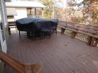 NEW LISTING Lake view cabin, close to Captain Ron's Resort, Lake of the Ozarks