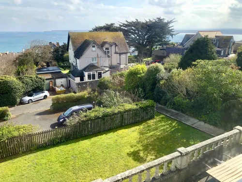 3 Bedroom 2 Bathroom Apartment,  Panoramic Views of St Ives, 2 Parking Spaces