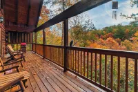 Close to PF Attractions! Pool, Hot Tub, Foosball, Arcade, Gas Grill, Wifi, Music