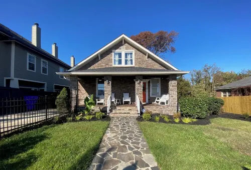 Downtown House steps to Falls Park, Baseball Stadium, Restaurants & Shopping - Bungalows