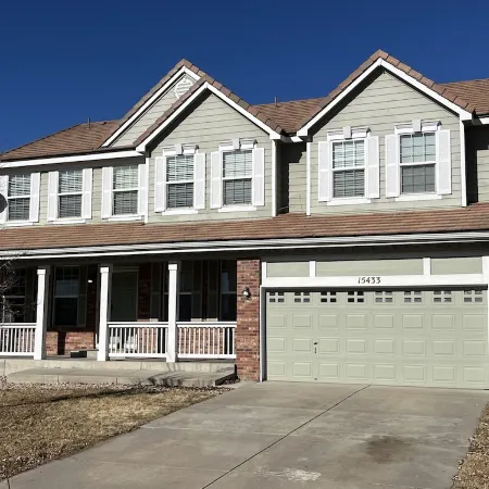 Relax with the whole family. Spacious home. Close to shopping and hiking trails