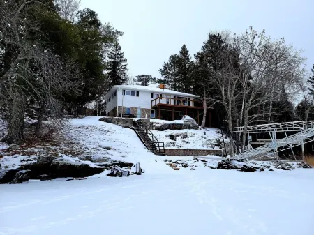 Northern Paradise on Lake Vermilion - Year Round Home