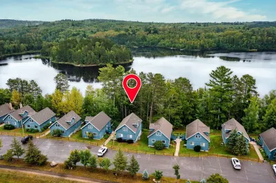 Four Seasons of Fun! Hotel a 