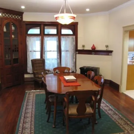 Historic Civil War house, great for family getaways.
