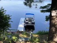 Lake Front 3 Bedroom cabin with FREE use of pontoon. - Alppimaja