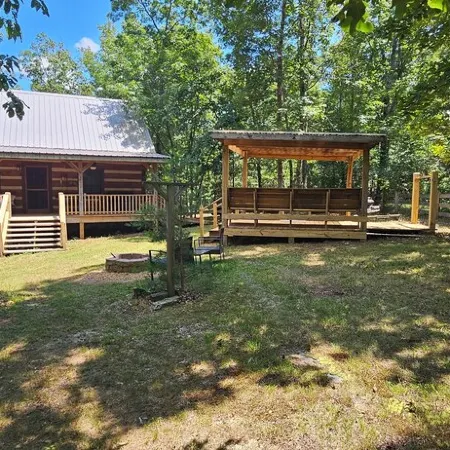 THE WOODLANDS - VERY QUIET SECLUDED CABIN