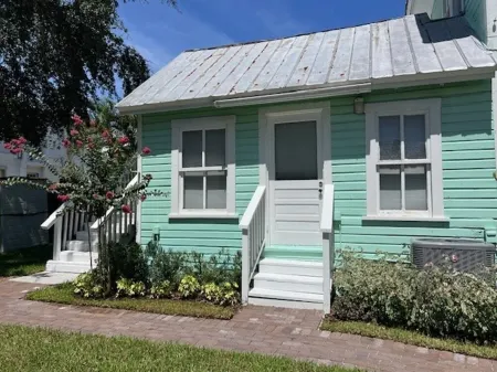 Private Oasis! Luxury King Bed! Walk To Restaurants! Отели рядом с достопримечательностью «Pop Stansell Park»