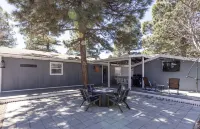 Family & Pet Friendly! HotTub, Playground, Gym & More! Near Lakes & Skiing!