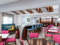 Hampton Inn & Suites Sacramento-Cal Expo Các khách sạn gần Khu thương mại hội chợ Arden