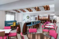 Hampton Inn & Suites Sacramento-Cal Expo Hotels in McClellan Park