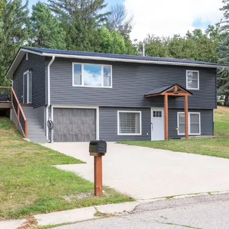 House near Trout Run Trail w/EV charger Отели в г. Декора