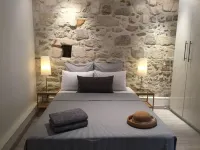 Charming apartment inside the old walls of Avignon