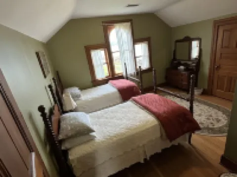 Point Robinson Lighthouse - Keeper's Quarters B Hotels in Vashon