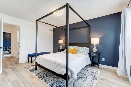 Sleepy Nook - Remodeled with Comfort & Style - Steps from Spooky Nook Hamilton Отели в г. Гамильтон