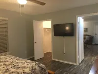 Cozy Modern 1 Bed 1 Bath next to Park!