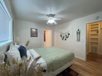 Amazing vineyard views! Conveniently located close to freeways and downtown.