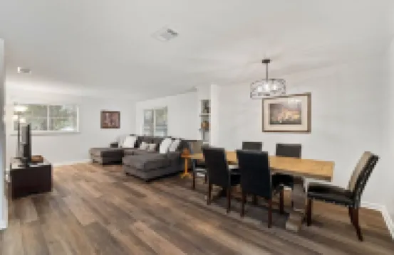 The Prince George House / Midtown Home / Close to Forest General Hospital & USM!