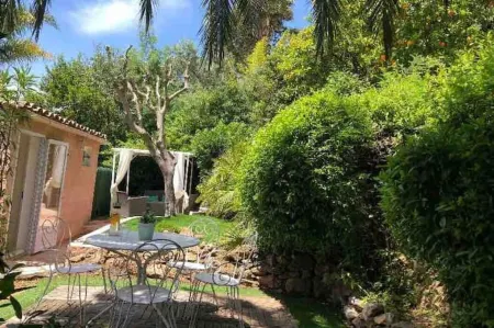 Magnificent sea view apartment LES ISSAMBRES