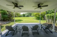 Sandfly home with cottage and pool, close to downtown and Tybee Hotels near Butterbean Beach