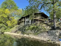 Spacious Apple Canyon Lake Home - Just Minutes from Galena, Illinois 톰슨 타운쉽 호텔