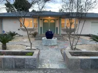 HUGE Family/Team/Group Luxury Home, Pets & Wheelchair Friendly, Sleeps 13-18