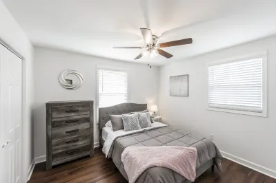 Luxury North of Nashville Retreat- Easy Lake Access Hotels near Welch College