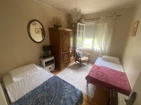 Maison de Campagne Dans un Cadre Verdoyant Arboré de Chènes Centenaires